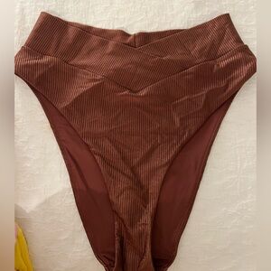 Never worn aerie high waisted/ high cut cheeky bikini bottoms XL